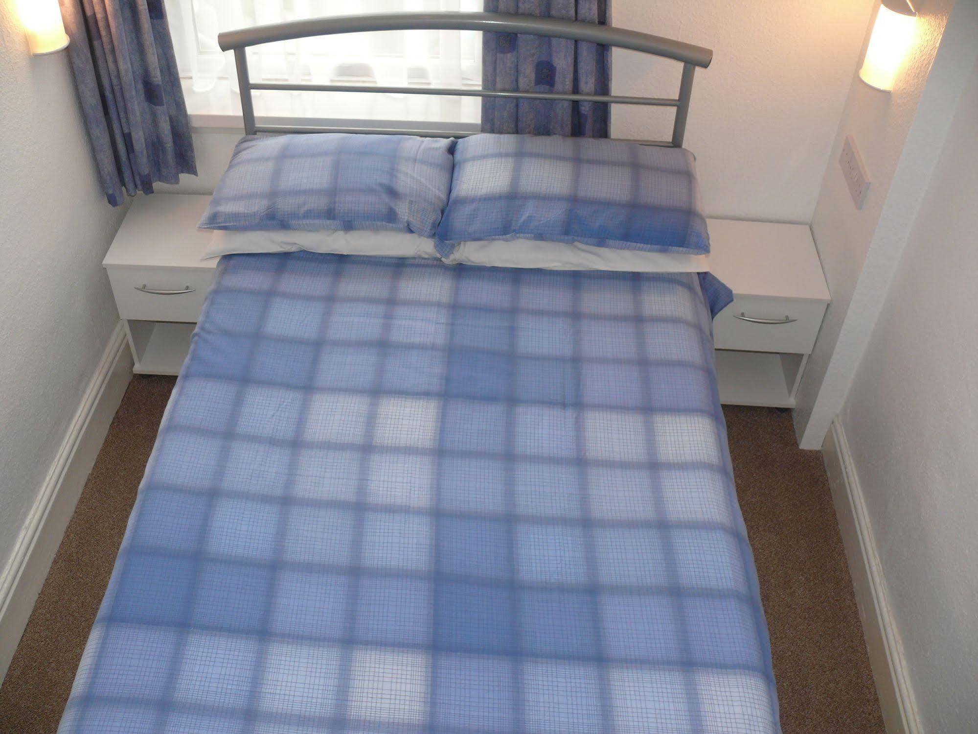 Cleveland Court Apartments - Blackpool — Photos 3